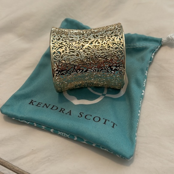 Kendra Scott Ainsley gold cuff bracelet - Picture 3 of 4
